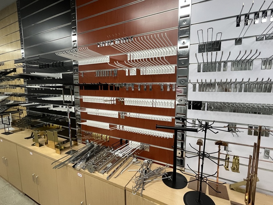 Metal heavy duty retail display hanger and hook Metal heavy duty retail display hanger and hook