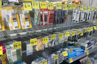 //ilrorwxhopmmli5m.ldycdn.com/cloud/piBpjKkkloSRmlkpioqmkm/retail-store-square-tube-display-hook.jpg