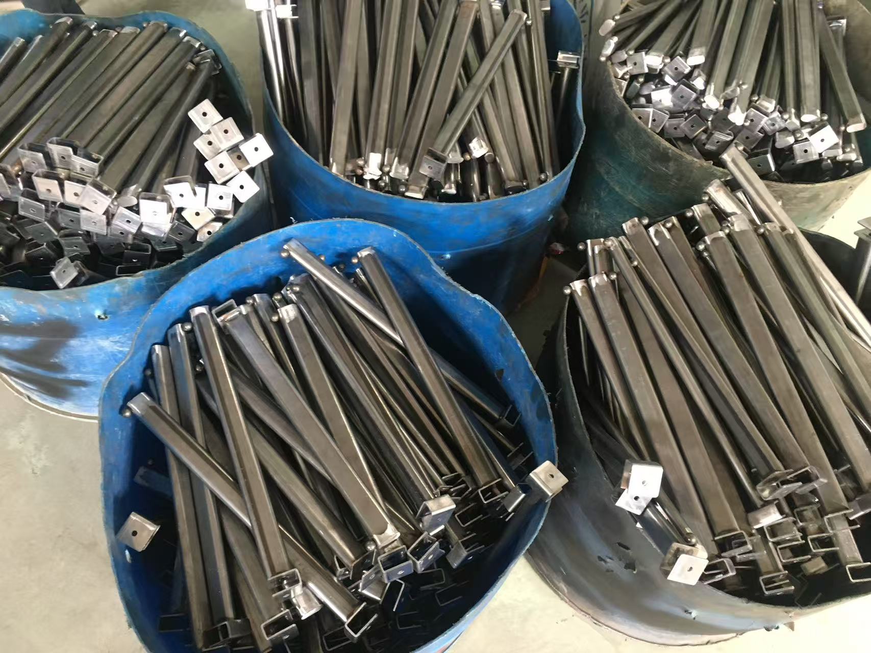 retail display rectangular tube hooks